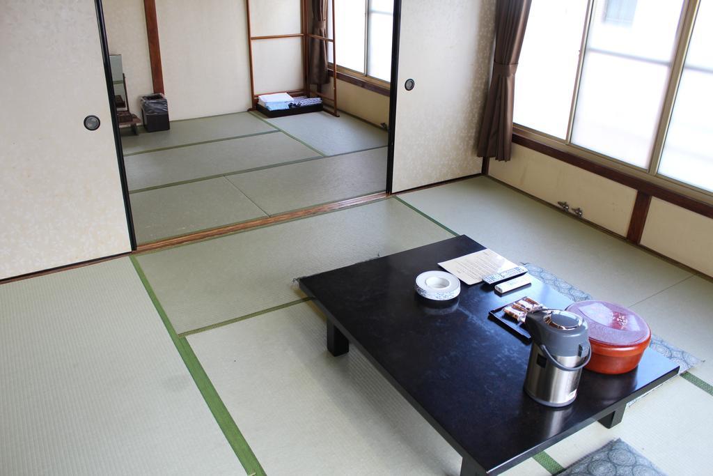 Kinokuniya Ryokan Fujisawa Cameră foto